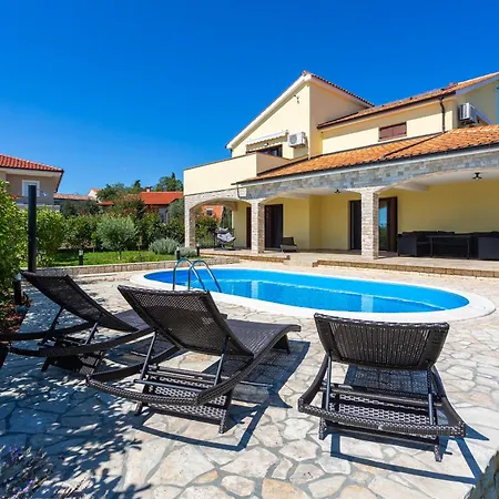 House Begonia Krk With Heated Swimming Pool Villa *