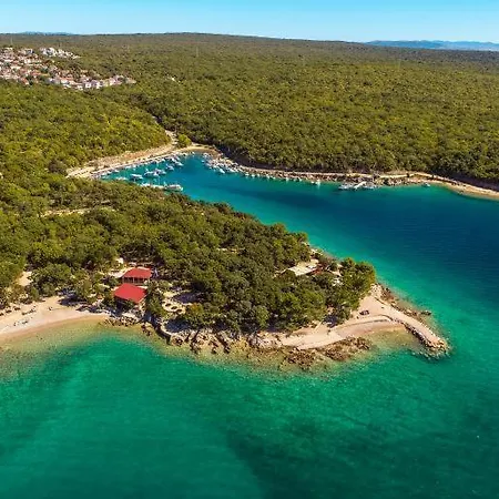 Villa House Begonia Krk With Heated Swimming Pool *