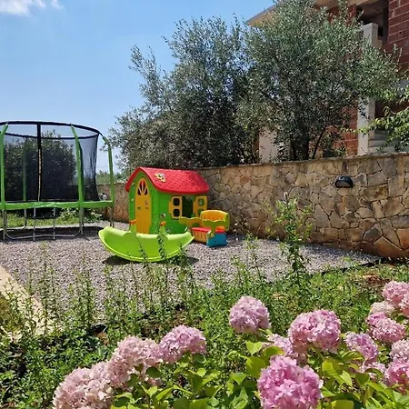 Villa House Begonia Krk With Heated Swimming Pool